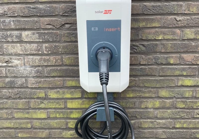 vooraanzicht-solaredge-laadpaal-EV-Charger-3200-Aarschot vooraanzicht-solaredge-laadpaal-EV-Charger-3200-Aarschot